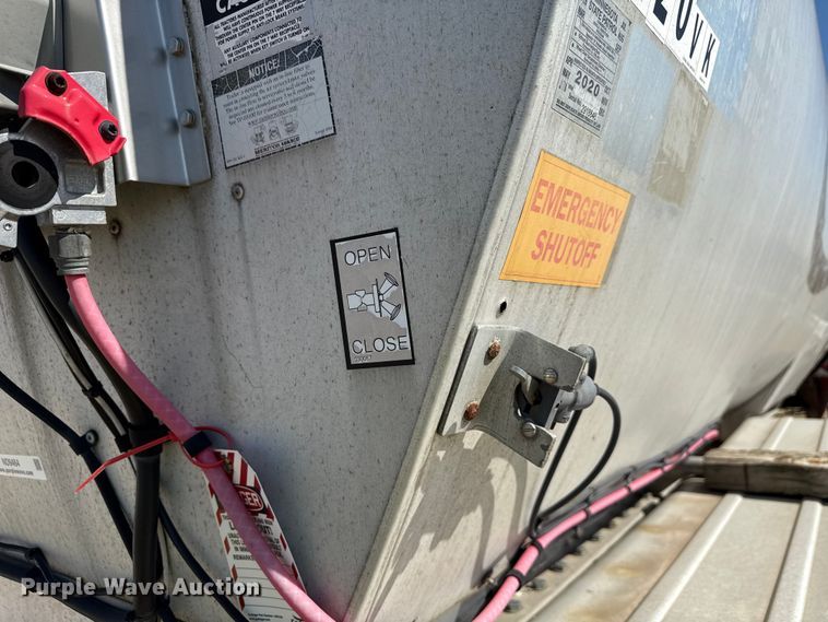 image for item ND9464 2008 Polar tank trailer