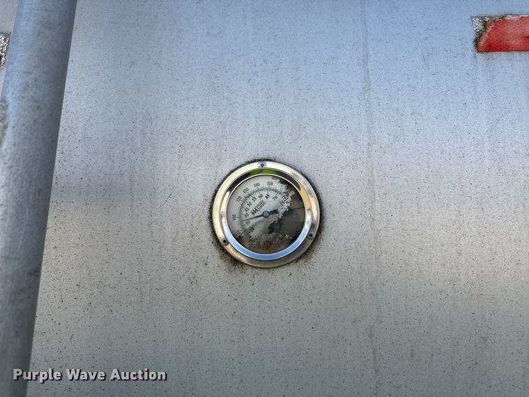 image for item ND9464 2008 Polar tank trailer