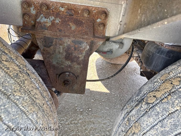 image for item ND9464 2008 Polar tank trailer