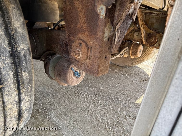 image for item ND9464 2008 Polar tank trailer