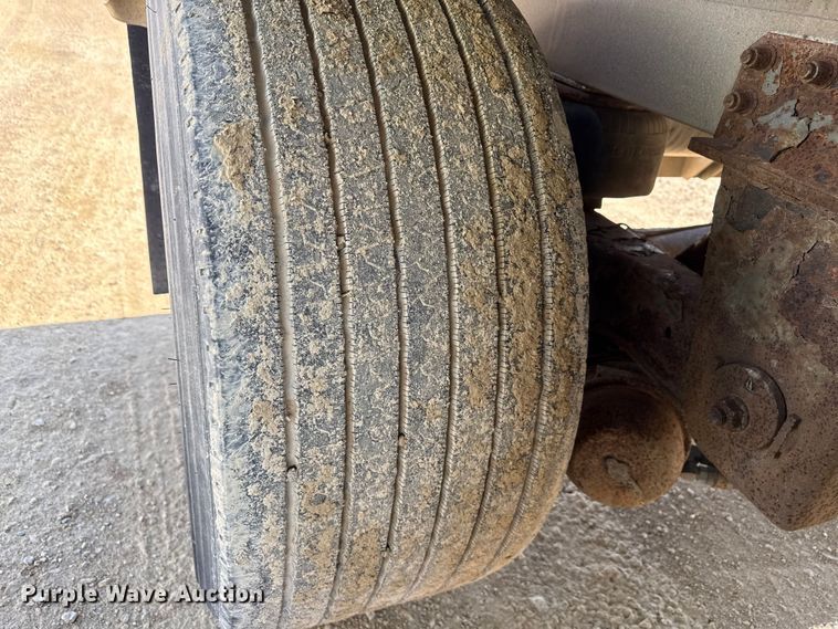 image for item ND9464 2008 Polar tank trailer