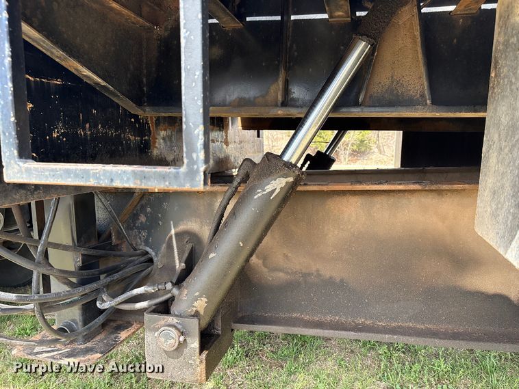 image for item NK9050 1999 Ledwell HT48102HT tilt deck hydraulic tail equipment trailer