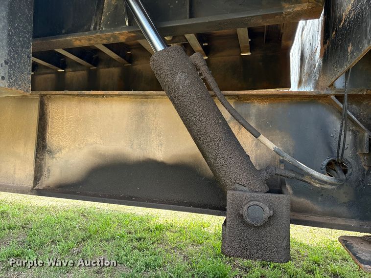 image for item NK9050 1999 Ledwell HT48102HT tilt deck hydraulic tail equipment trailer