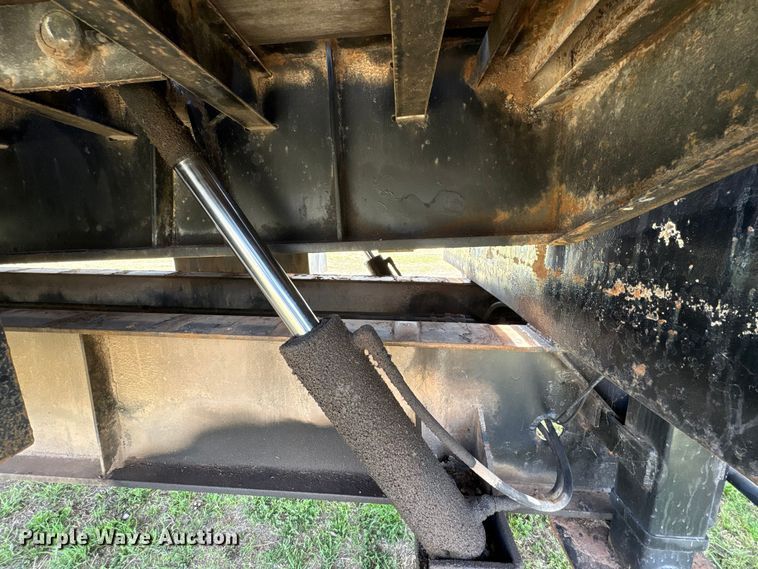 image for item NK9050 1999 Ledwell HT48102HT tilt deck hydraulic tail equipment trailer