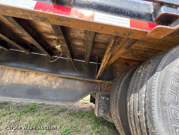 image for item NK9050 1999 Ledwell HT48102HT tilt deck hydraulic tail equipment trailer