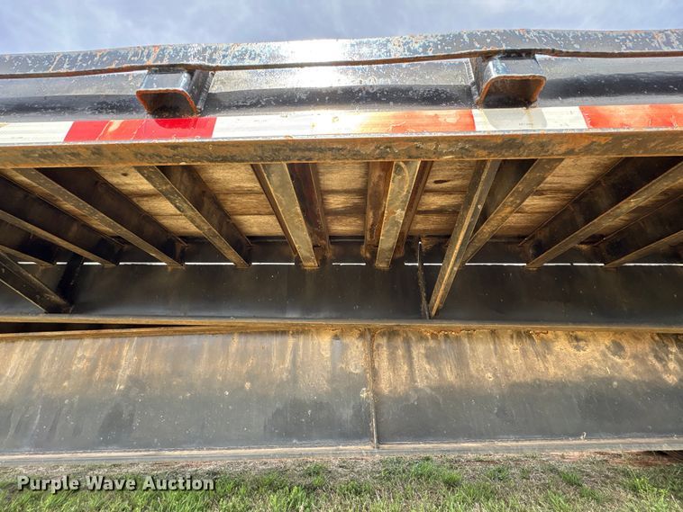 image for item NK9050 1999 Ledwell HT48102HT tilt deck hydraulic tail equipment trailer