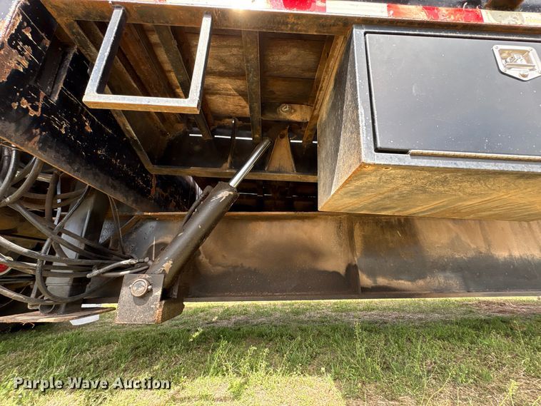 image for item NK9050 1999 Ledwell HT48102HT tilt deck hydraulic tail equipment trailer