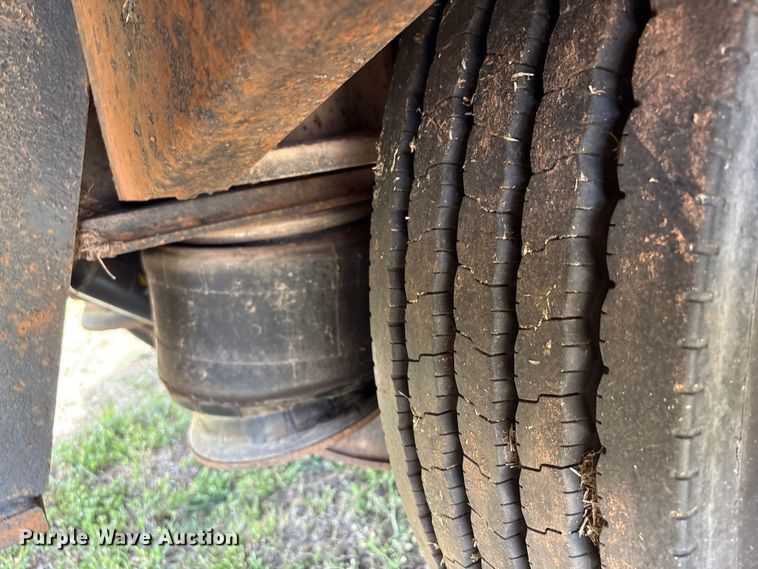 image for item NK9050 1999 Ledwell HT48102HT tilt deck hydraulic tail equipment trailer