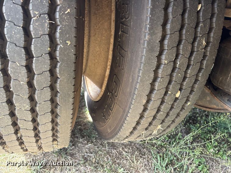 image for item NK9050 1999 Ledwell HT48102HT tilt deck hydraulic tail equipment trailer