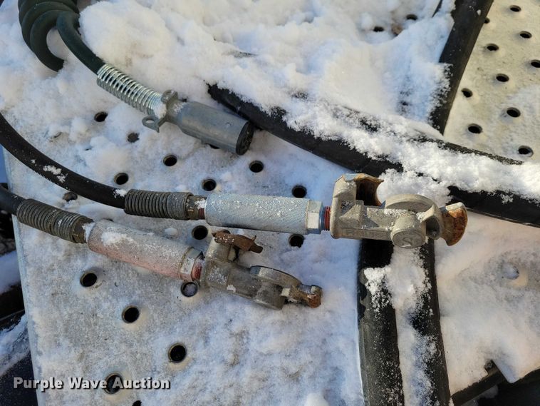 image for item NO9928 2015 Freightliner Cascadia semi truck