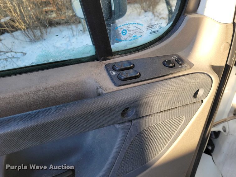 image for item NO9928 2015 Freightliner Cascadia semi truck