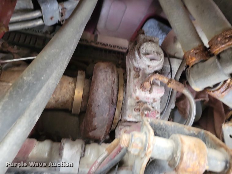 image for item NO9929 2015 Mack Pinnacle semi truck