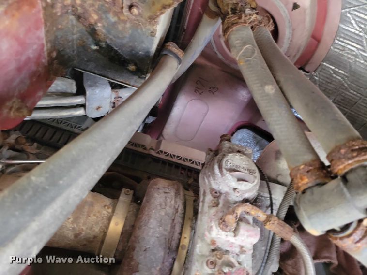 image for item NO9929 2015 Mack Pinnacle semi truck