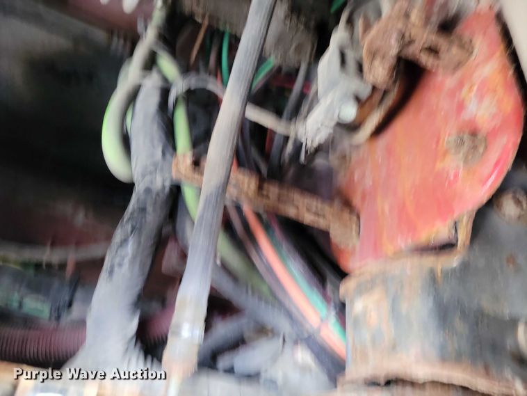 image for item NO9929 2015 Mack Pinnacle semi truck