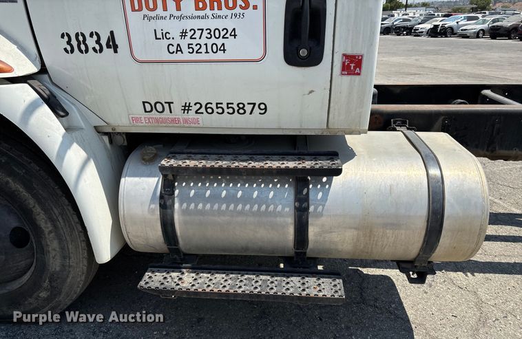 image for item YA0835 2010 International 4300 truck cab and chassis