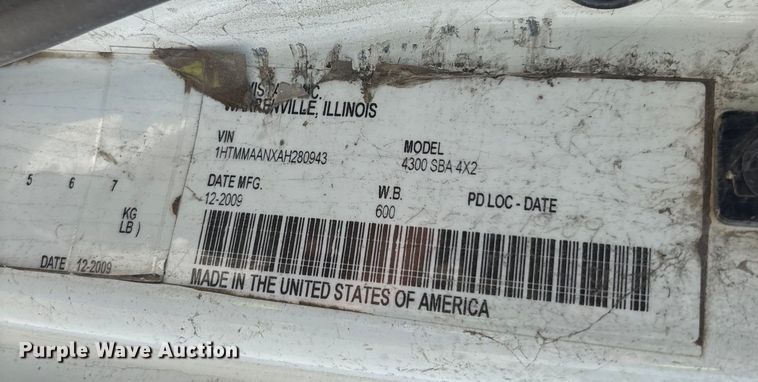 image for item YA0835 2010 International 4300 truck cab and chassis