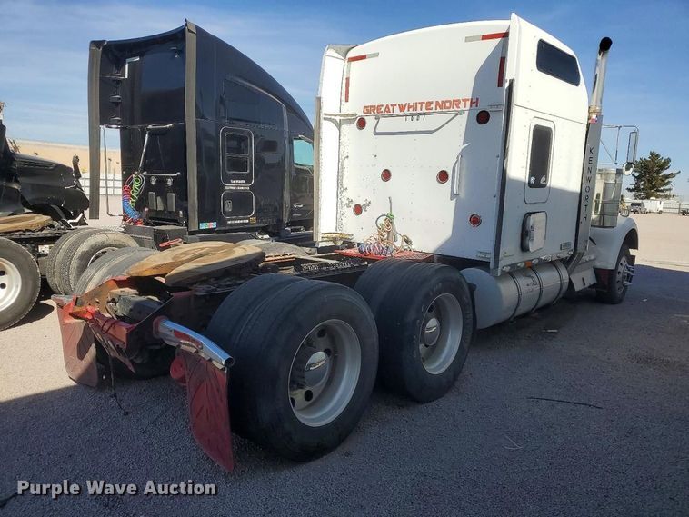 image for item YA1269 2002 Kenworth W900B semi truck