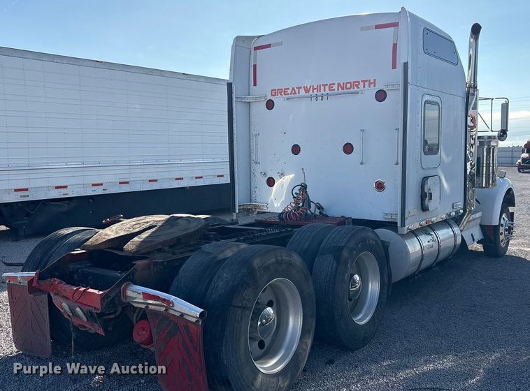 image for item YA1269 2002 Kenworth W900B semi truck