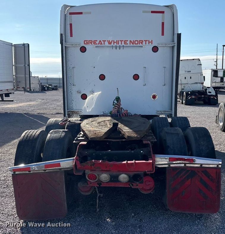 image for item YA1269 2002 Kenworth W900B semi truck