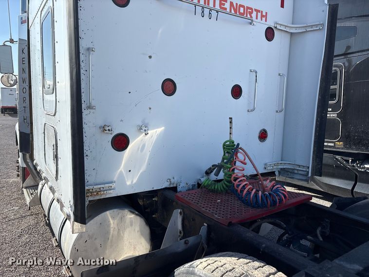 image for item YA1269 2002 Kenworth W900B semi truck