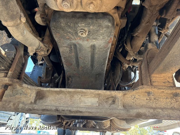 image for item YA1269 2002 Kenworth W900B semi truck