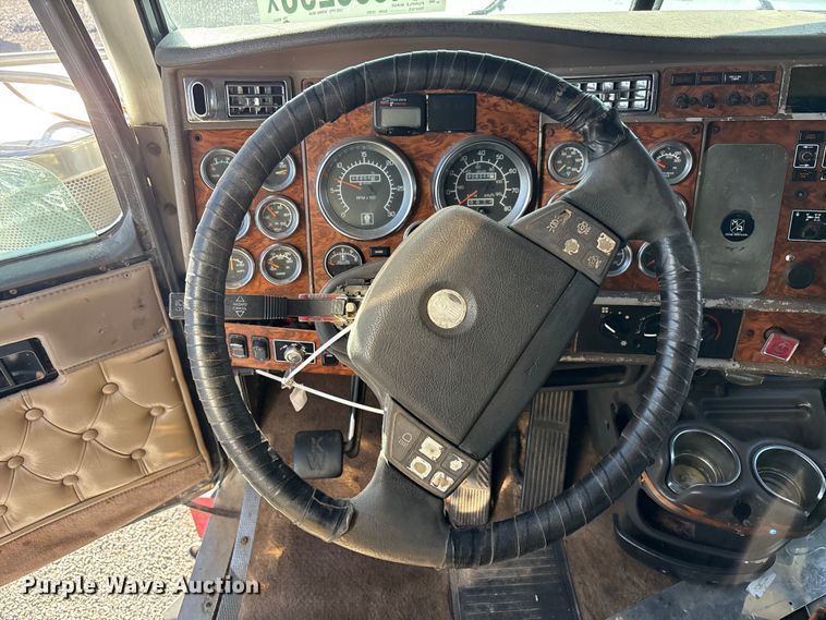 image for item YA1269 2002 Kenworth W900B semi truck