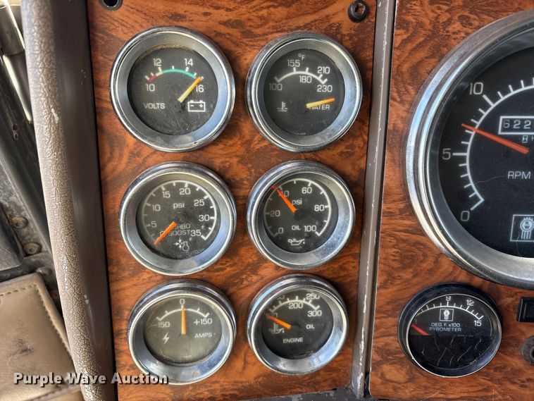 image for item YA1269 2002 Kenworth W900B semi truck