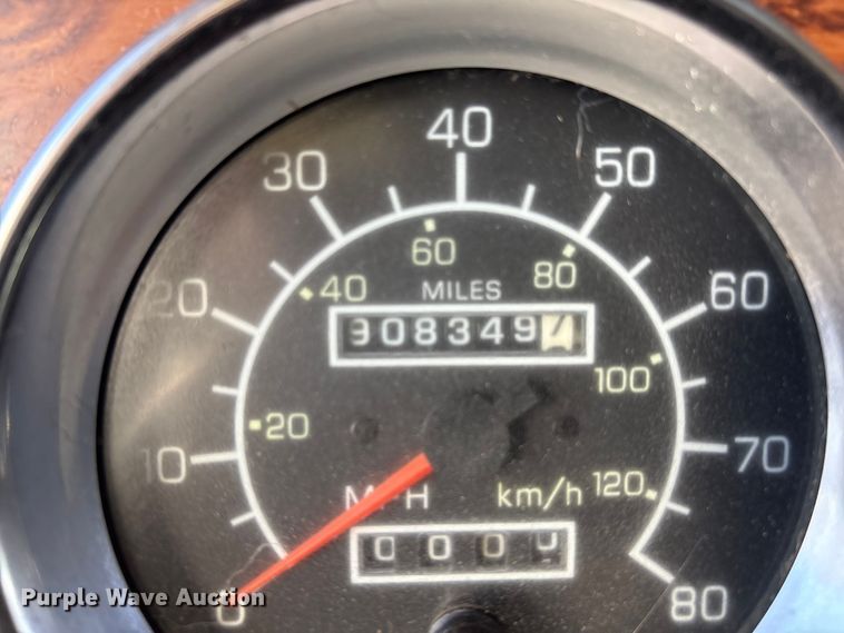 image for item YA1269 2002 Kenworth W900B semi truck