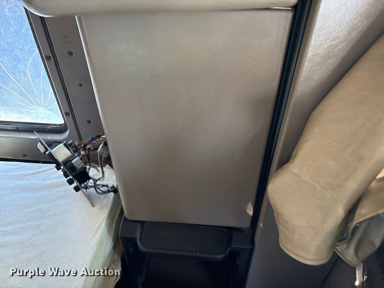 image for item YA1269 2002 Kenworth W900B semi truck