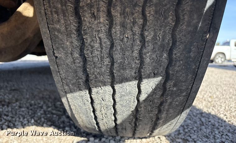 image for item YA1269 2002 Kenworth W900B semi truck