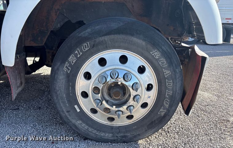 image for item YA1269 2002 Kenworth W900B semi truck