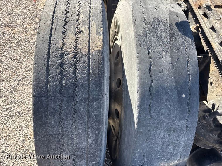 image for item YA1269 2002 Kenworth W900B semi truck