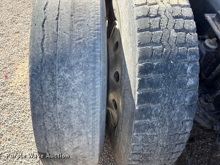 image for item YA1269 2002 Kenworth W900B semi truck