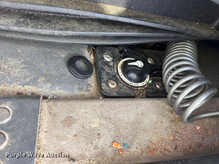 image for item YA1288 2014 Freightliner Cascadia semi truck