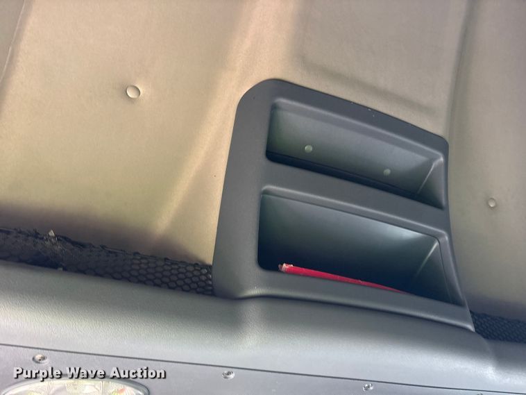 image for item YA1288 2014 Freightliner Cascadia semi truck