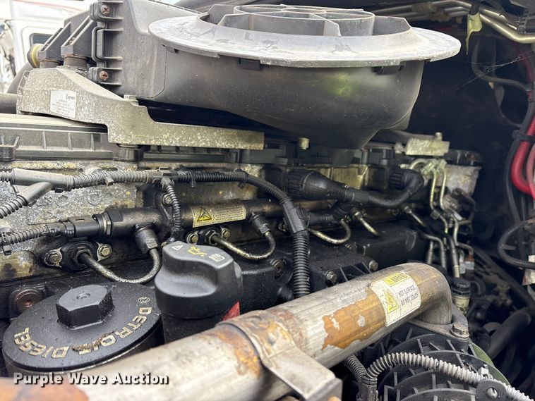 image for item YA1288 2014 Freightliner Cascadia semi truck