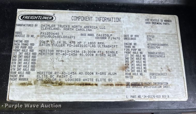 image for item YA1288 2014 Freightliner Cascadia semi truck