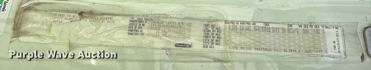 image for item YA1288 2014 Freightliner Cascadia semi truck