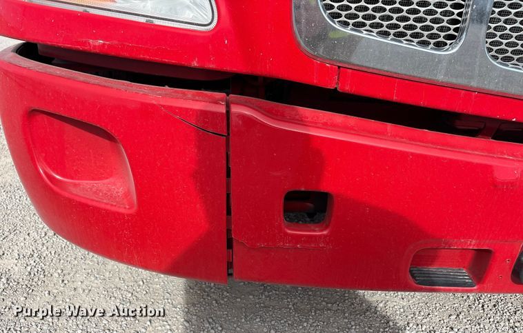 image for item YA1304 2019 Peterbilt 579 semi truck