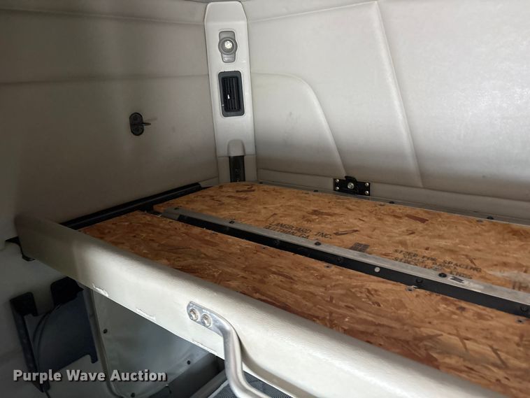 image for item YA1304 2019 Peterbilt 579 semi truck