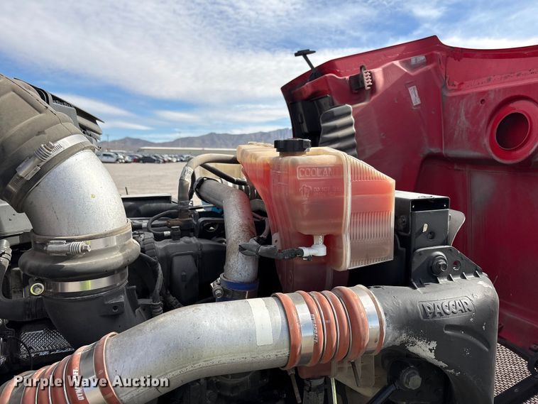 image for item YA1304 2019 Peterbilt 579 semi truck