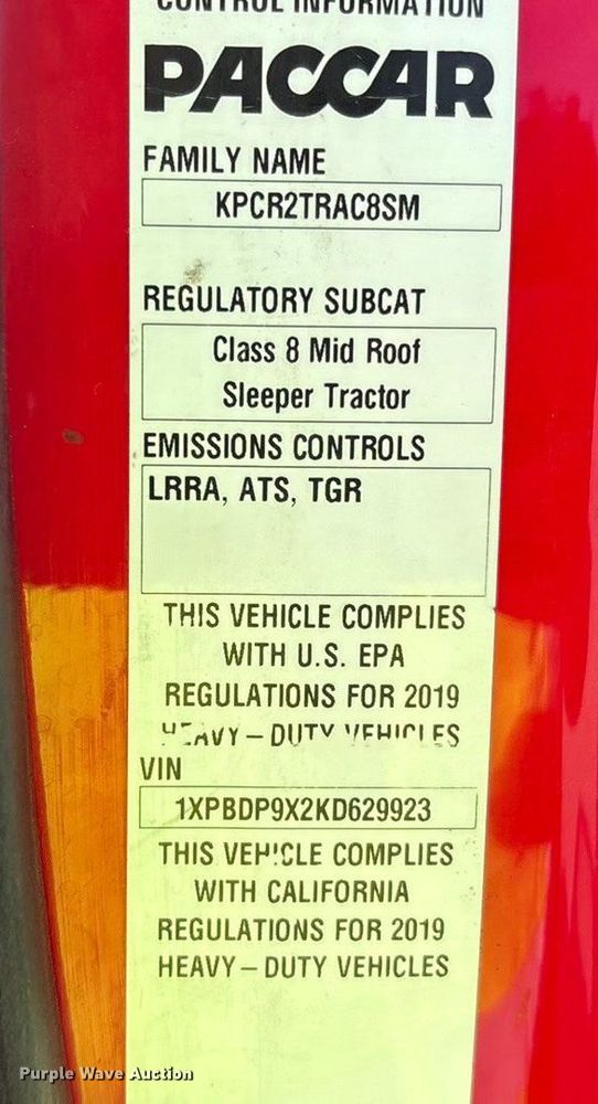 image for item YA1304 2019 Peterbilt 579 semi truck