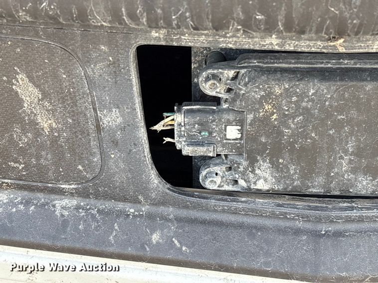 image for item YA1340 2019 International LT625 semi truck