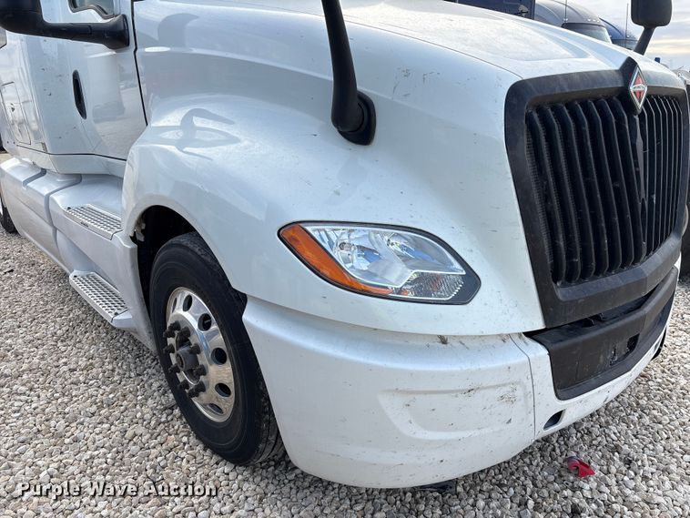 image for item YA1340 2019 International LT625 semi truck