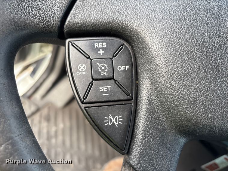 image for item YA1340 2019 International LT625 semi truck