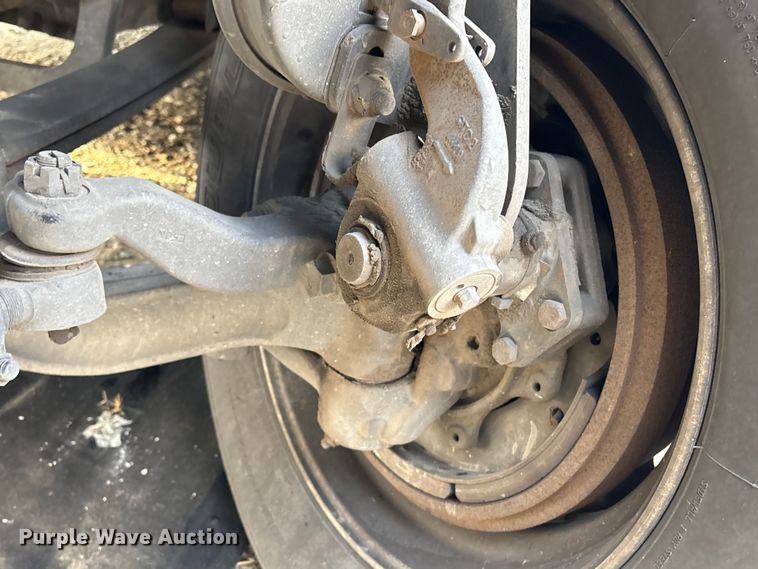 image for item YA1441 2016 Volvo VNL semi truck