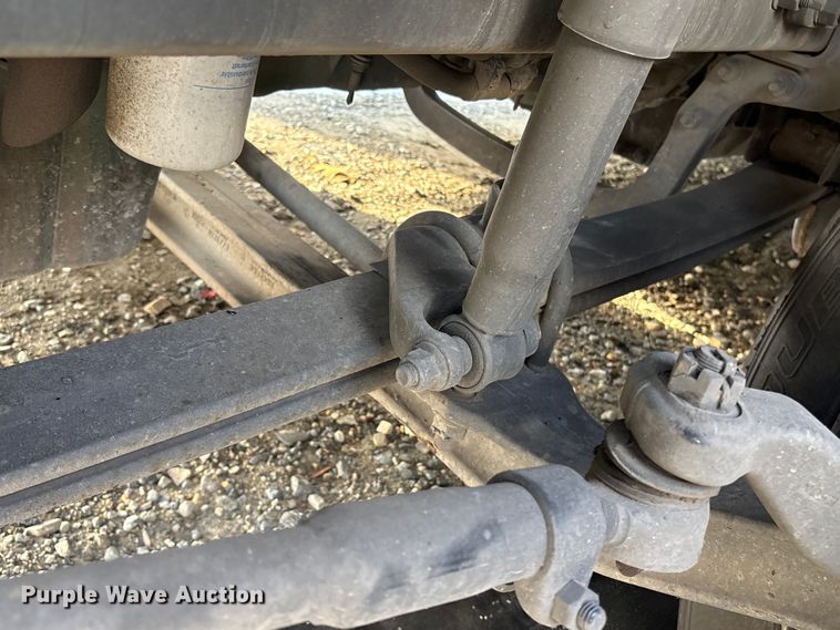 image for item YA1441 2016 Volvo VNL semi truck