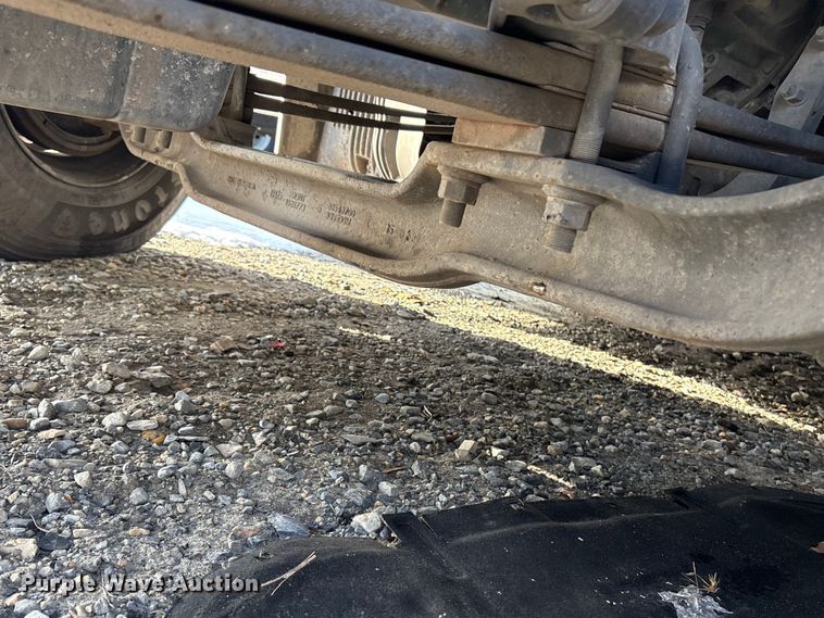 image for item YA1441 2016 Volvo VNL semi truck