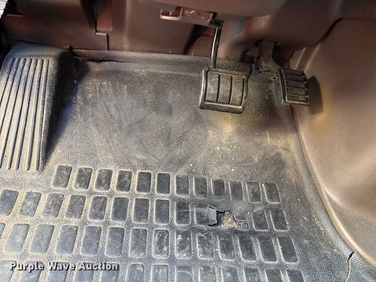 image for item YA1441 2016 Volvo VNL semi truck