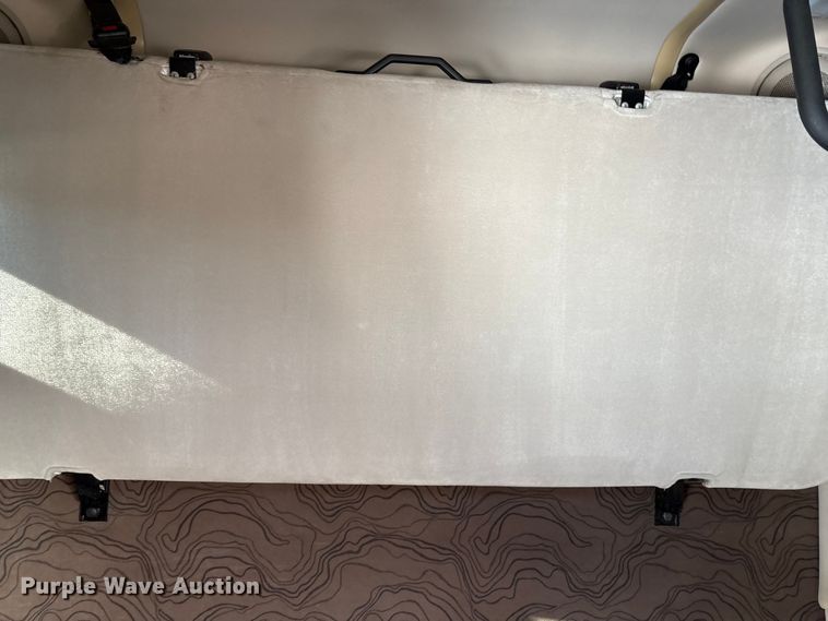 image for item YA1441 2016 Volvo VNL semi truck